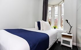 Stylish Studio On Newbury St #3
